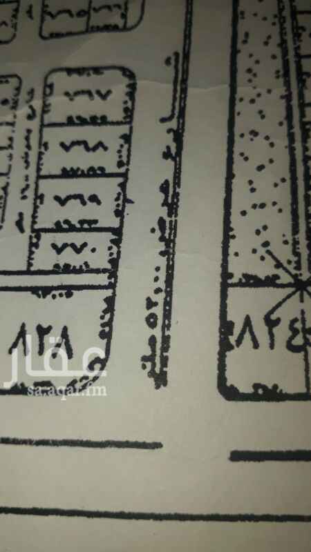 1696126 للبيع ارض في مخطط 99ج س المثلث الذهبي ثاني قطعة من سعود
شارع 52 وممر ومواقف من الخلف وشارع 16 من المالك مباشرة