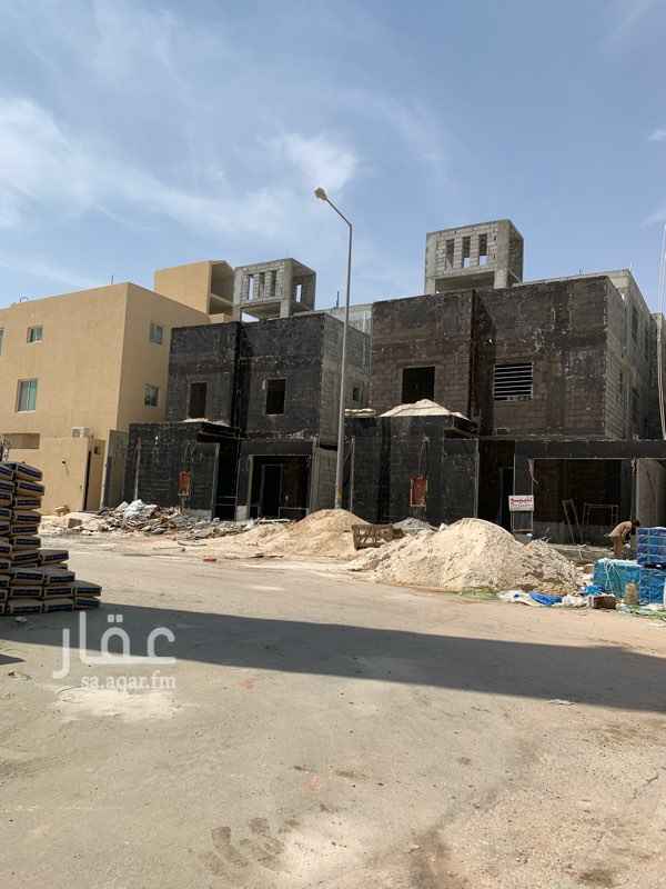 1758058 المساحة 234 درجة داخلي وشقة مدخل خاص اتجاه شرقي الشارع 18 قدامها مقابل المسجد تشطيب على الشرط
