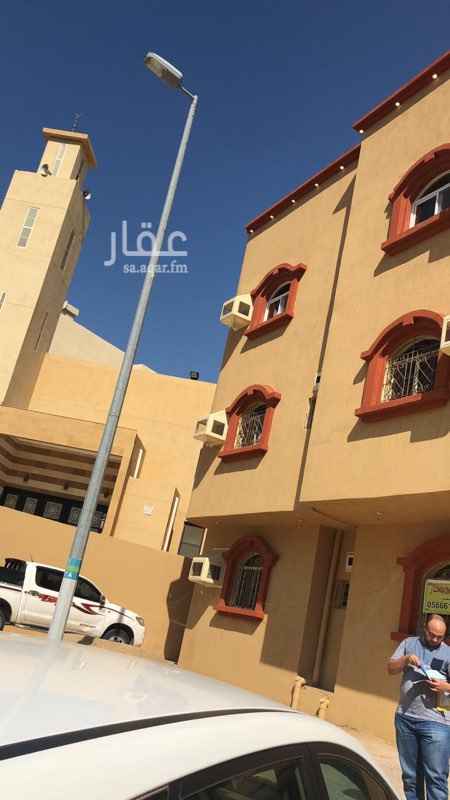 1553305 خمس غرف وصاله وثلاث دورات مياه ومطبخ
السعر تفاوض لاعائله صغيره
نسال الله لنا ولكم التوفيق