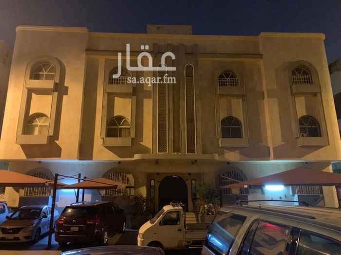 1744270 عماره للبيع في جده في حي الفيصليه العماره قريبه من محمود سعيد وجانبها المدارس الحكوميه وجامعه عبدالعزيز والمتاجر وشبرا ويابلاش جميع الخدمات العماره ثلاثه الدوار وملحق وغرفتين حارس كل دور شقتين والشقه اربعه غرف وصاله وثلاثه حمامات ويوجد في العماره مصعد مساحه العماره ٥٤٨م المطلوب ٢مليون و٦٠٠. الف قابل التفاوض