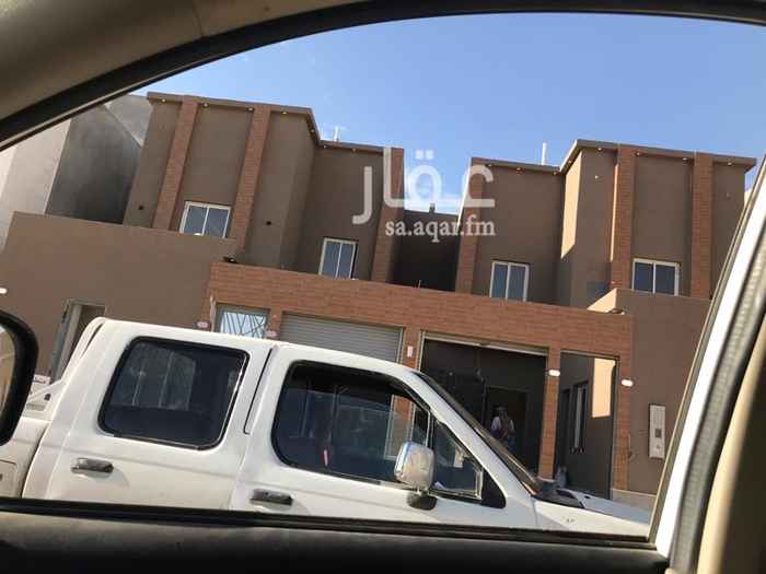 1411584 مساحتها 286
السعر مليون و70بدون الضريبه
شارعها 20
درج داخلي بدون شقق
مجلس ومقلط ومجلس نساء وصاله ومخزن
والدورالاول 4غرف وحدا ماستر والباقي عايديه
والسطح غرفتين بحمام