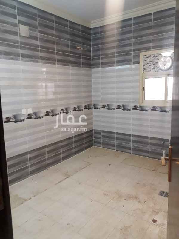 1643049 3 غرف
صاله
دورتين مياه
مطبخ
من المالك مباشره
الشقه في السطح
سبق له وان سكن
ونحن مع المستاجر بما يريد