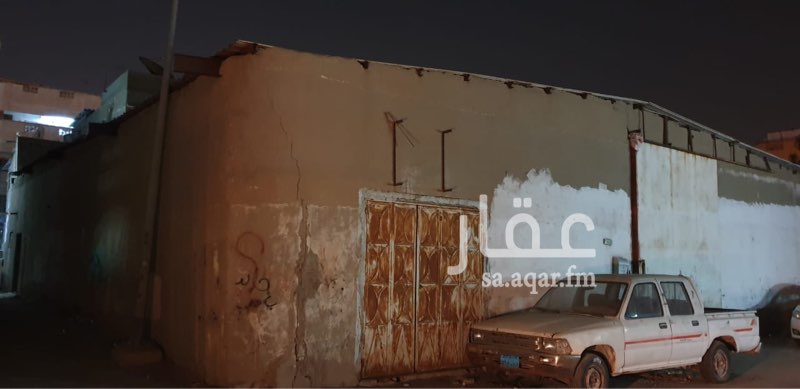 1450622 حوش للايجار او مستودع يصلح لمغسلة او ورشة ميكانيكا مجهزة بغرفة وحمام ومتوفر بها كهرباء وماء الموقع يحتاج تنظيف و صيانه
يقع خلف محطة مدائن الفهد الواقعه على شارع مدائن الفهد
