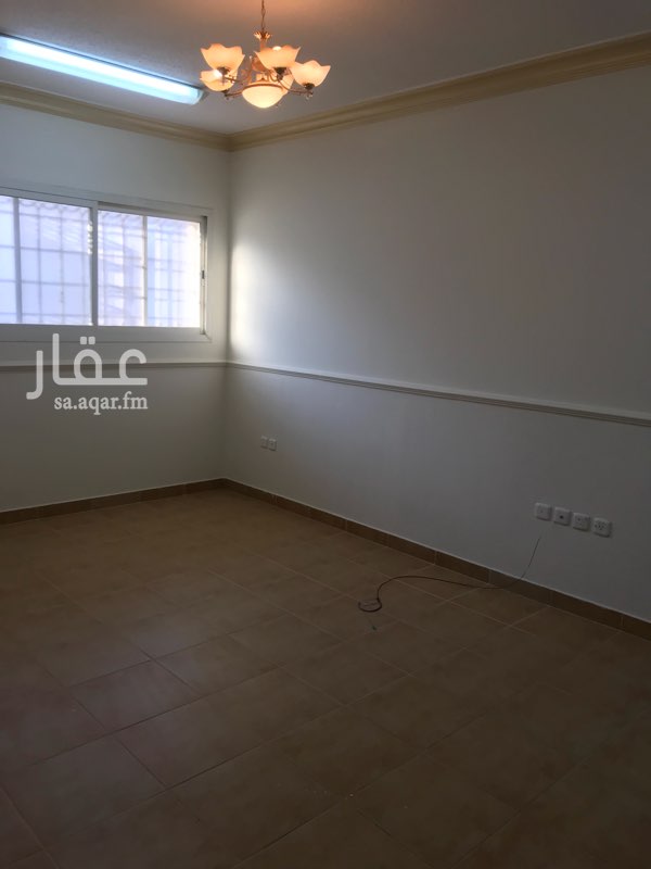 1145468 شقه عوائل ٤ غرف وصاله دورتين مياه محدده بالكامل
مكيفات شباك ومطبخ راكب
0555099922