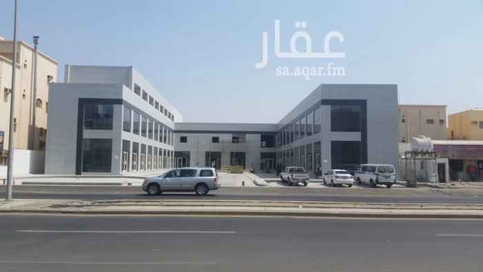 1586053 مركز معارض السحيلي بشارع المرجان
مركز جديد بدأ التأجير .. متوفر مساحات مختلفة تبدأ من ٥٢م الى ١٥٥م