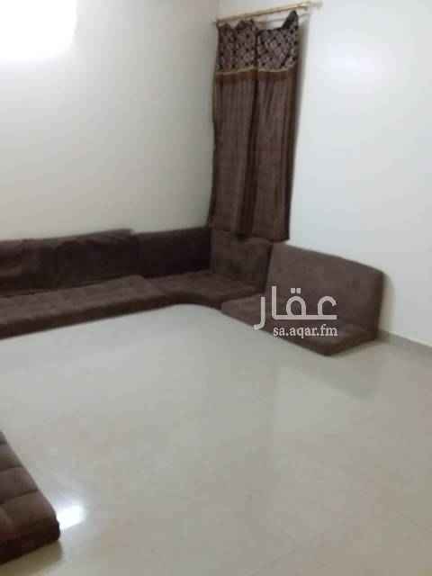 1392917 شقة عزاب فاخره
غرفة وصاله ومطبخ حمام
العقار مجدد بالكامل سوبر لوكس
مطبخ راكب ومكيفات اسبلت راكبه
موقع ممتاز متوفر جميع الخدمات