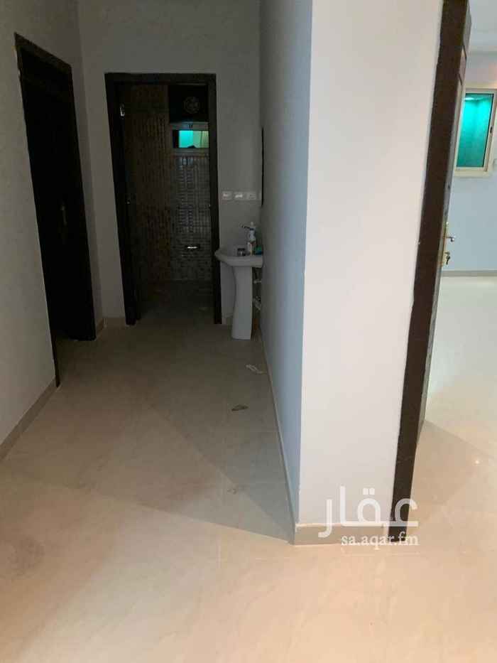 1690285 ٣غرف وصالة ومطبخ
٣دورة مياه
مدخلين لشقة