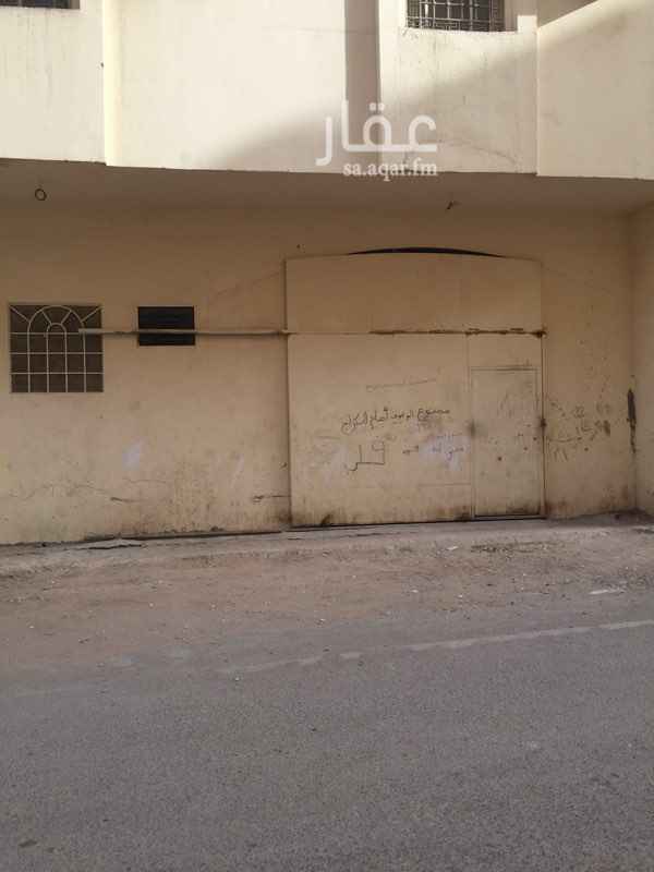 1459738 نظيف ومؤمن ومدخل كبير للسيارة يوجد كهرباء وماء