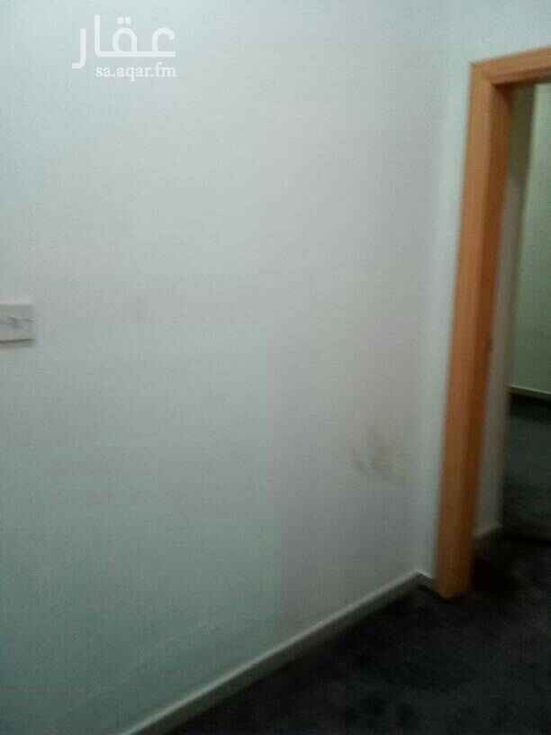 1690951 شقه فخار للإيجار عوائل ثلاث غرف ثلاث حمام ومطبخ راكب جديد مكيفات راكبه جديد مطبخ راكب جديد العقار مجدد بالكامل الخدمات متوافر بالكامل