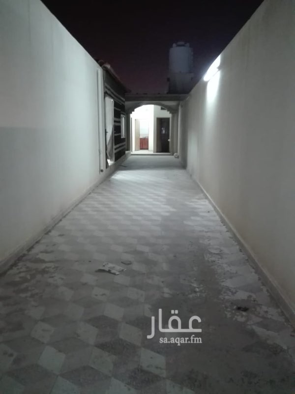 1428100 استراحة غرفه وخيمة ومطبخ راكب وحمام ومدخل سيارة ب 22 مع الماء والكهربا خلف قاعة شموع
0568191192
0559292964