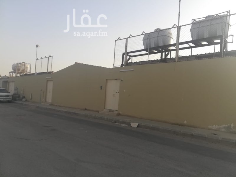 1431988 استراحه للبيع المساحه ١٣٠٠ متر على صحكين شارعين ١٥ و٢٠ زوايه الاستراحه متقسمه الي غرف ملاحق واستراحات البيع ١٤٠٠ لمتر
0560661022
0559292964