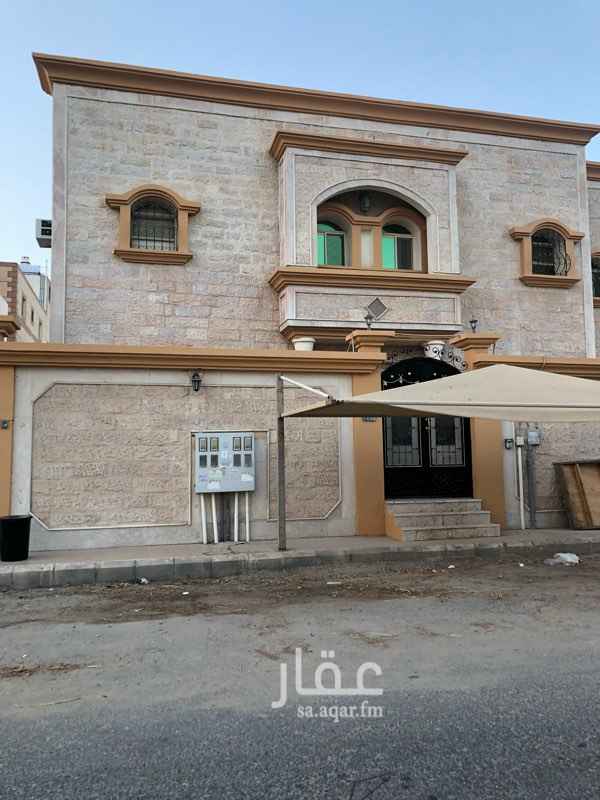 1730614 دور ارضي فقط موقع ممتاز وحي هادئ مقابل مسجد الدفع كل س6 شهور من الماللك مباشر