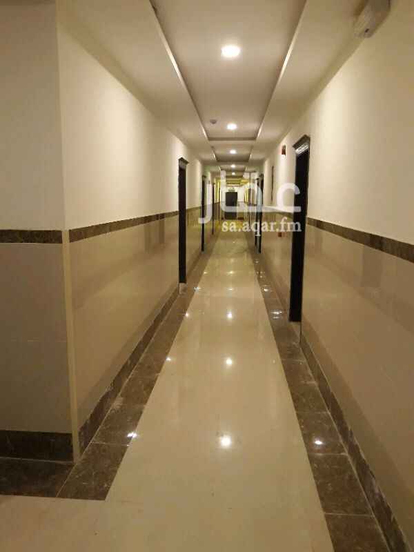 1579989 شقه للايجار عوائل
غرفه وصاله ودوره مياه ومطبخ راكب مكيفات اسبليت تشطيب اول ساكن