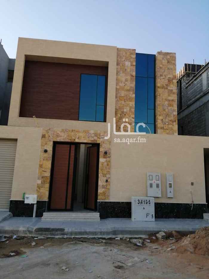 1765419 فيلا للبيع حي رياض الخزامي درج صالة وشقة
شارع 15 جنوبي
المساحة 351 متر
تتكون من الارضي ٠٠٠
مدخل سيارة ٠ غرفة سائق ٠ مجلس ٠ مقلط ٠ صالة ٠ مطبخ +مستودع
الأول ٠٠٠
5 غرف نوم
السطح غرفة شغالة ٠ وغرفة
الشقة ٠٠٠
ثلاث غرف نوم ٠ مطبخ ٠ ٢ حمام ٠صالة
مميزات الفيلا ٠ تشطيب عالي الجودة ٠ موقع ممتاز ٠ ضمانات على كافة الشغل
السعر ٢مليون