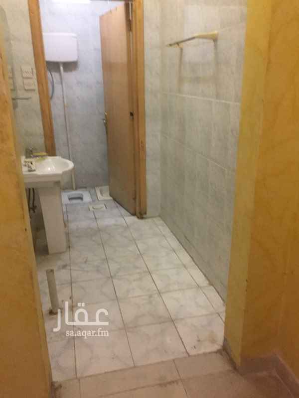 1401665 غرفه مع صاله صغيره وحمام ومكان للمطبخ باليرموك الغربي شارع الصحابه دفعه واحده 7000دفعتين 9000
شهري 1100