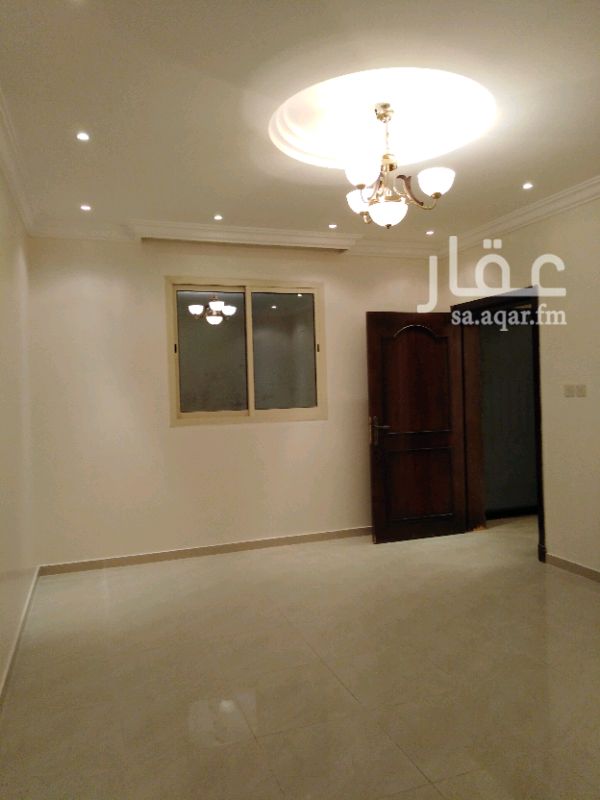 1253175 للايجار دور في حي الشراع مخطط 92 مجلس مقلط اصاله غرفه نساء ثلاث غرف نوم من هم غرفه ماستر وحوش جراج الاستفسار يرجى ارسال رساله نصيه على الواتس اب 32000 قابل للتفاوض