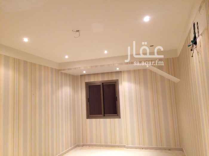1754841 شقه مكونه من مجلس ومقلط وصاله ومطبخ وثلاث غرف نوم واربعه دورات مياه
والمحلق غرفة خدامه معا غرفة غسيل ودورة مياه
وسطح مستقل تدفع ٢٥٠الف للمالك وتكمل قصد الصندوق العقاري على النظام القديم
للتواصل ٠٥٣٧٩٥٦٧٨٥
