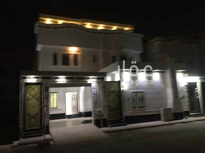 1631586 للبيع فيلا بحي القادسيه دور واربع شقق
مواصفات الفيلا /
مشب رجال خارجي ٥*٨ - مجلس رجال - مقلط
صالة نساء - ٤ غرف نوم + ٤ دورات مياه
للمفاهمه / 0555251395