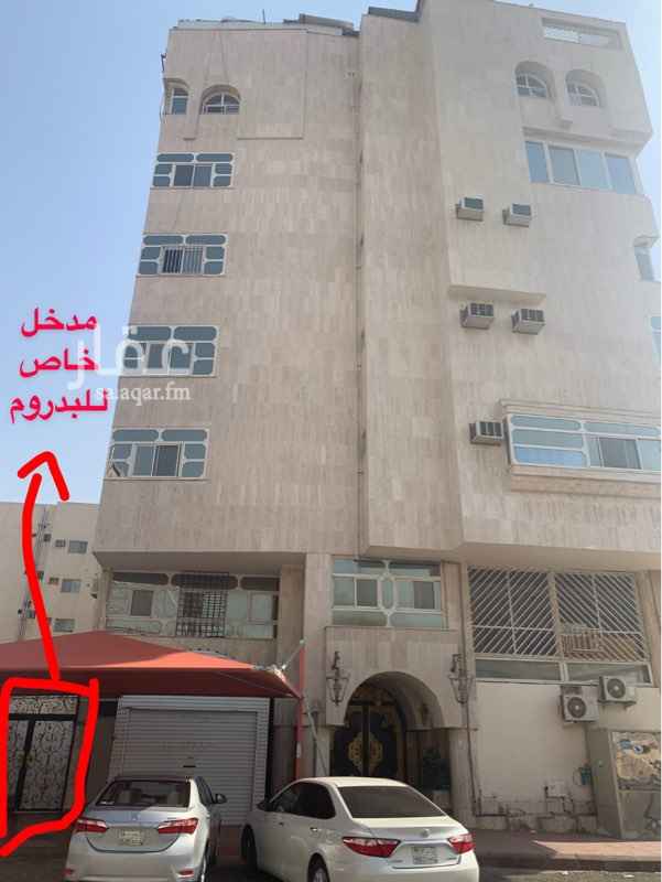 1445351 التأجير فقط مستودع (مخزن)
نظام الدفع على دفعتين كل 6 اشهر
المواصفات:-
بدروم كبير وله باب مستقل خاص
بدروم كبير مساحته 250 متر تقريباً