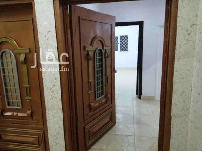 1343933 ٤غرف
٣دورات مياه
صاله مطبخ
عداد مستقل
المياه تحليه
سطح خاص بالشقه