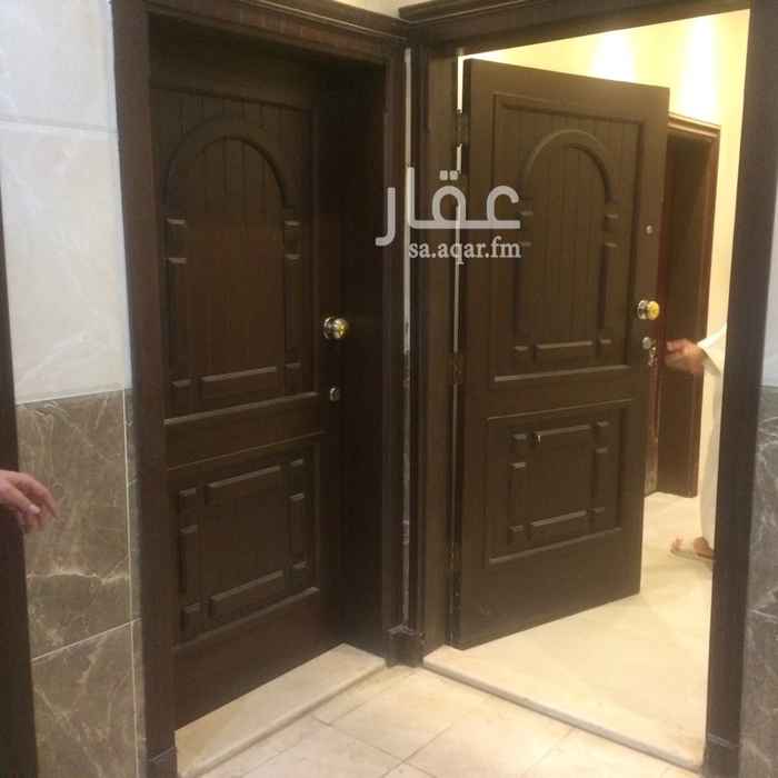 1651500 للبيع شقة جديدة بحي المنار
مكونة من 4 غرف + 2 حمام + صالة + مطبخ + مدخلين للشقة + خزان ماء مستقل + موقف سيارة
السعر 385000 ألف
المساحة بالطبيعة تقريبا 120 م وفي الصك 106م
للاستفسار
سامر
0567715777