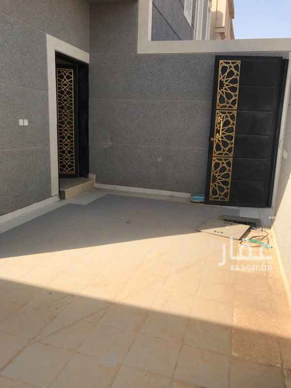 1643940 المربع الذهبي فيلا دبلكس حي المهديه ارضي استقبال(مجلس +مقلط+صاله+مطبخ+غرفة خادمة ٣دورات مياه)
العلوي ٣غرف+صاله +مدخل سياره