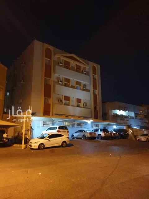 1706111 للبيع عماره استثماريه حي السلامه الزامل مساحتها 600متر قريبه جدا من شارع الامير سلطان مكونه اربع ادوار و3ملاحق عدد الشقق 17شقه من 3غرف بمنافعها والملاحق من غرفه وصاله الدور الاول عمره 14سنه وباقي الادوار 3سنوات ويوجد مصعد الدخل 400الف ريال مطلوب 5ونص تفاوض