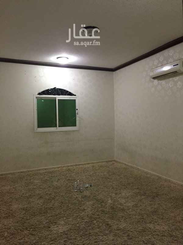 1730715 دور علوي خمس غرف وثلاث حمامات
مطبخ راكب
مكيف أسبلت في المجلس
قريب من طريق الدمام وطريق الصحابه
وقريب من الخدمات
2300 شهري
24 الف دفعتين قابل للتفاوض