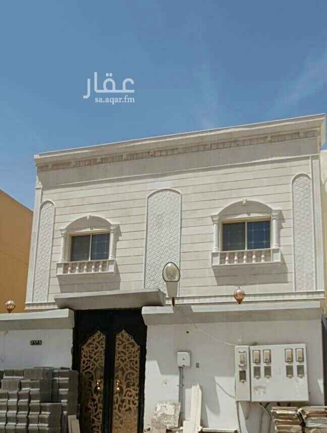 1507857 الموقع حي شوران قريبه من سوبر ماركت الحياه وقريبه من مبنى مدارس بنين و بنات .
.
للايجار شقتين كل شقه تحتوي على ثلاث غرف وصاله ومطبخ و ثلاث دورات مياه .
للايجار 14 الف.
البدروم 3غرف للايجار 12 الف عمر العقار 6 سنوات مجدد. لا مانع من التاجير الشهري بعقد سنوي