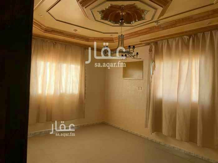 1684939 للايجار دور من خمس غرف وصاله واربع دوراة مياة مدخل خاص وحوش خاص .
للاجار 25 الف
ملاحظه رغبه المالك عائله صغيره
الموقع حي باقدو .