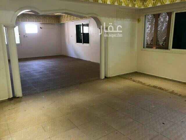 1732938 شقه للايجار واسعه في حي الخالديه خلف مطعم ورده البخاري والعربيه للعود تتكون من 6 غرف وصاله و اربع دورات مياه .
🌹 نسعد بخدمتكم عن طريق الواتس 🌹