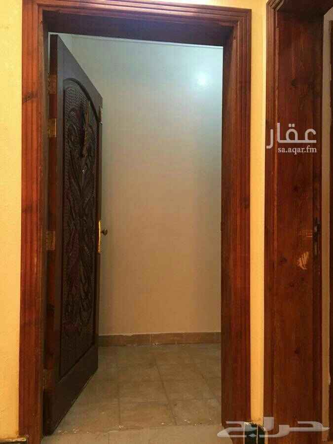 1735663 شقه للايجار في حي باقدو الدور الثاني مكونه من اربع غرف وصاله ودورتين مياه ومدخلين مدخل رجال ومدخل نساء
قريبه من مدارس بنات
🌹 نسعد بخدمتكم عن طريق الواتساب 🌹