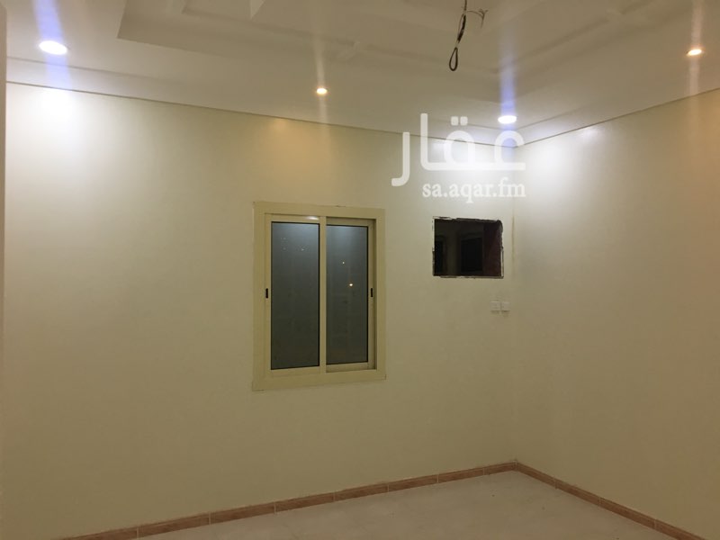1288095 غرف نوم كبيرة ومدخلين والميه الصرف الصحي علي صاحب العماره واي ملاحظات علي صاحب العماره ونقبل علي اربع دفعات