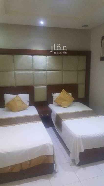1498370 شقق فندقيه مفروشه للايجار شهري وسنوي عوايل موثثه بالكامل شقه غرفه وصاله ومطبخ وحمام ٢١٠٠ريال شقه ٢غرفه نوم وصاله ومطبخ وحمام ٢٦٠٠ريال يضاف ٥٠٠ريال تأمين تسترد عند تسليم الشقه