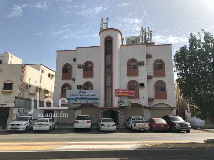 1414285 خمس شقق مكونه من خمس غرف
فيها برج موبايلي عقدة باقي فيه ثمان سنين
