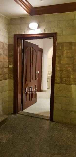 1547827 السلام عليكم و رحمة الله و بركاته
للإيجار شقة دور أرضي مرتفع بحي النسيم – شارع أبي عبدالملك الثقفي - جدة - مكونة من :
4 غرف كبيرة
1 صاله
1 مطبخ
3 دورات مياه
1 غرفة خادمة بداخلها دورة مياه
مميزات الشقة:
الايجار يشمل الصرف الصحي - عدم انقطاع الماء - موقف سيارة - يوجد حوش خارجي للعقار عام - مجاور لجامع الفردوس - جميع الخدمات قريبة لموقع العقار
الايجار 23 الف سنوياً دفعة كل 6 أشهر
للاستفسارات أبو عبدالملك / 0568096363
و لكم أطيب تحياتي
