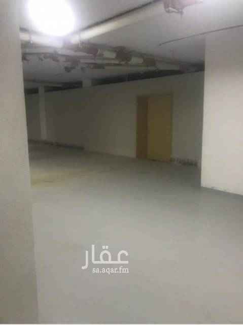 1748726 يوجد لدينا شقق عوائل في عمارة جديدة
عبارة عن 3 غرف وصالة وحمامين ومطبخ
المميزات
باركينج سيارات
مصعد
كاميرات مراقبة
الايجار 16 الف سنويا على دفعتين قابل للتفاوض