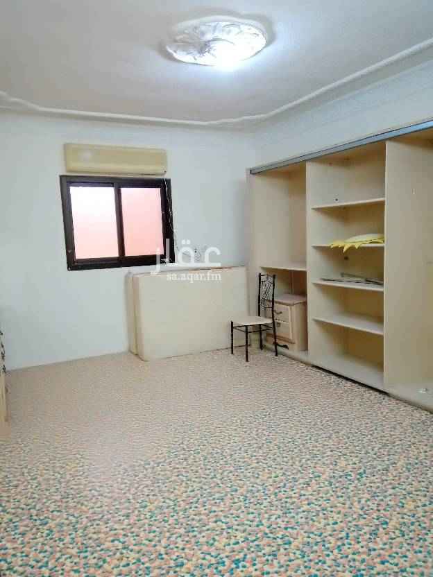1761854 شقه4غرف وصاله وحماممين ومطبخ راكب ومكيفات راكبه 35الف