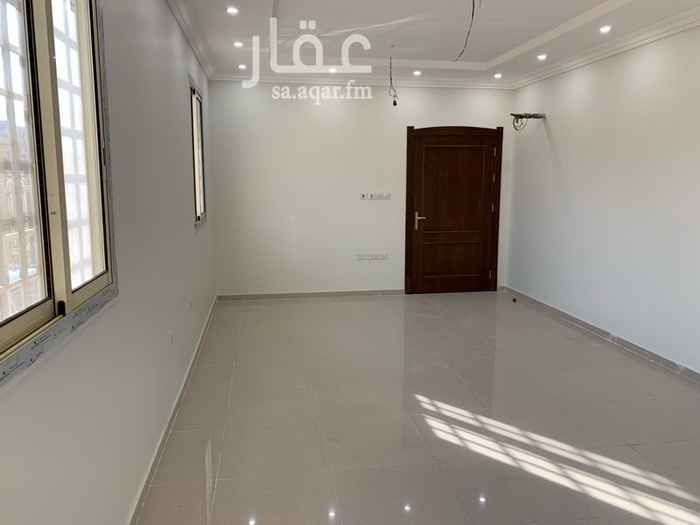 1559345 ١.عقار جديد
٢. مدخلين للشقه
٣. مجلس بدوره مياه
٤. غرفتين نوم بحمامات مستقله
٥. غرفه عامله منزليه بدوره مياه
٦. صاله مطله على المطبخ
٧. مواقف متوفره المنزل على شارعين
٨. غرفه ضيوف.