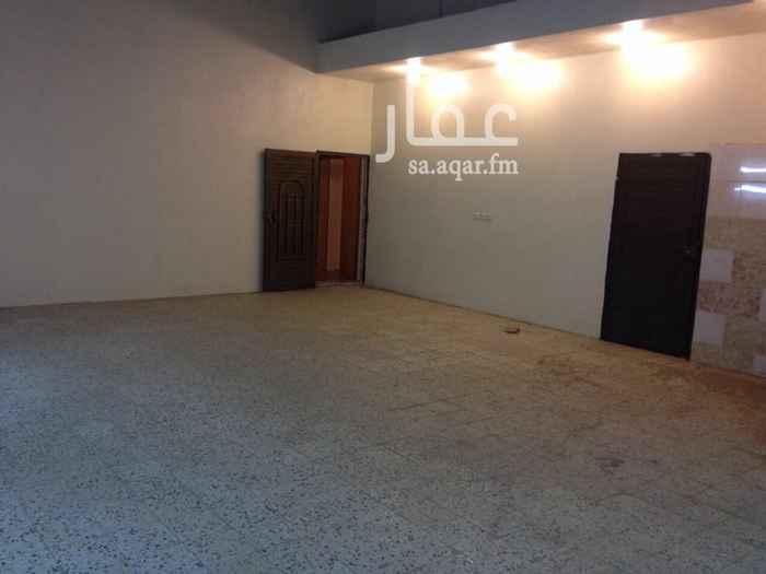663952 شقة مفروشة للايجار للعائلات فقط شمال معارض السيارات وخلف الألماني. دور ثالث ومكونة من 4 غرف ودورتين مياه وسطح مع دورة مياه. مجاورة لمسجد الاحسان ومقابل جامع سيد الشهداء. مطلوب عائلة صغيرة للصيف كاملة والمطلوب/ 10 الاف ريال.
ملاحظة/ الشقة مجددة والمدخل والماء والكهرباء مشتركة. ولا يوجد مصعد. للتواصل 0568595475 أو مع مكتب فجر في حسام 0507777645