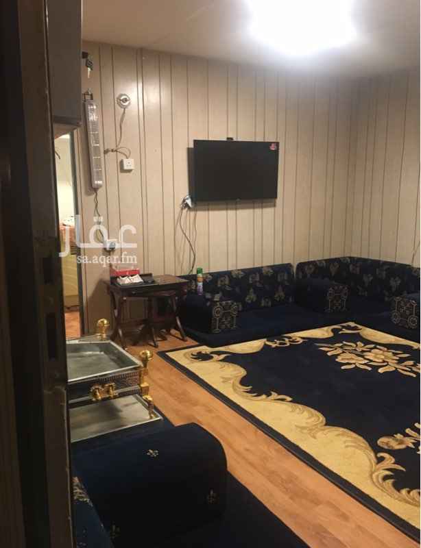 1255118 مساحته 12.000 متر مربع .
المحتويات :
1- غرفة بورتبل متنقلة مقاس 4*4 فيها عدد 4 اسرة .
2- بيت شعر كبير 9*5 ، في مقدمة بيت الشعر " امامه " دكة كبيره مفروشة بالكامل .
3- غرفة متنقلة بورتبل 4*4 مجهزة كدورة مياة ملكية .
4- غرفة متنقلة بورتبل 6*4 مجهزة كمجلس مفروش وملحق به دورة مياه مجهز بالكامل .
5- خيمة 9*5 مجهزة كسفرة طعام فيها طاولة وعدد 15 كرسي .
6- غرفة بورتبل 4*4 مجهزة كمطبخ فيه كافة الادوات اللازمة للطهي ومستلزمات المطبخ .
7- خيمة 8*4 مفروشة بالكامل .
8- يتوفر ماطور كهرباء ، سماعه كبيرة .
