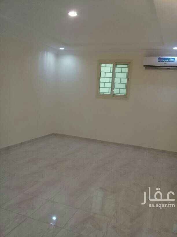1699450 ٤غرف وصاله و٣ حمامات ومطبخ
راكب مكيفات اسبلت وراكب مطبخ
شامل كل شي