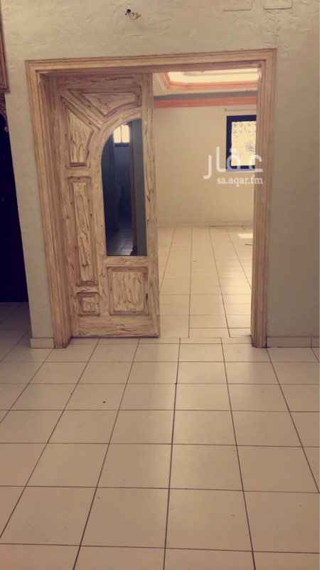 1494865 دور تشطيب فاخر لاصحاب الذوق
مطل على الشارع
غرف كبيره وواسعه
يوجد غاز مركزي
يوجد امامه مسجد
قريب من البقاله والمطاعم
الجيران راقين والحي مميز