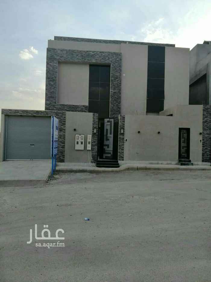 1700991 للبيع فيلا مودرن فاخره درج بالصالة و 4 شقق
حي النرجس
المساحه 450م
الشارع 20م شرقي
السعر مليون و 850الف
مدخل سيارة و غرفه سائق ومجلس و مقلط وصاله ومطبخ ومستودع وغرفه خادمه
الدور الاول 4 غرف نوم و صاله و٣ دورات مياه
الشقق كل شقه مجلس وصاله ومطبخ و غرفتين نوم ودورتين مياه
الموقع غير دقیق