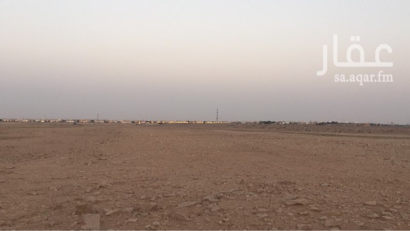 765390 ارض طبيعتها كويسه وتقريبا قريبه من الشارع وبين الارض والاستراحه قطعه صغيره ، تستطيع الدخول والوقوف على الارض ،وقابل للتفاوض