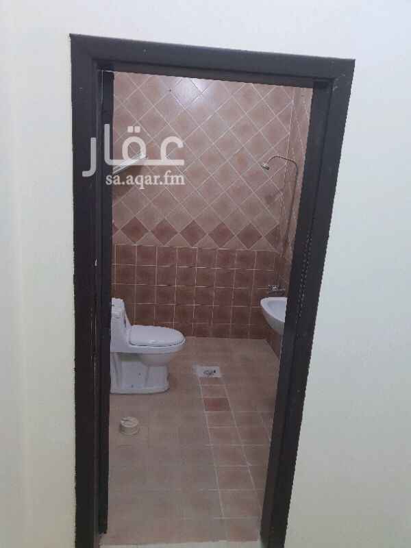1702556 غرفة للأيجار عزاب
حي الملقا شارع وادي البطحاء
غرفه ودوره مياه راكب مكيف
تشطيب ممتاز