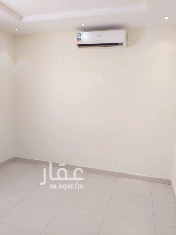 1702594 شقه للايجار عوائل
حي الملقا شارع السعادات
غرفتين وصاله ودوره مياه ومطبخ
راكب مكيفات اسبليت
تشطيب سوبر لوكس
يوجد مصعد