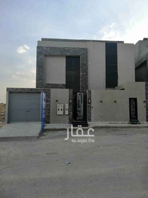 1679363 للبيع فيلا مودرن فاخره درج بالصالة و 4 شقق
حي النرجس
المساحه 450م
الشارع 20م شرقي
السعر مليون و 850الف
مدخل سيارة و غرفه سائق ومجلس و مقلط وصاله ومطبخ ومستودع وغرفه خادمه
الدور الاول 4 غرف نوم و صاله و٣ دورات مياه
الشقق كل شقه مجلس وصاله ومطبخ و غرفتين نوم ودورتين مياه