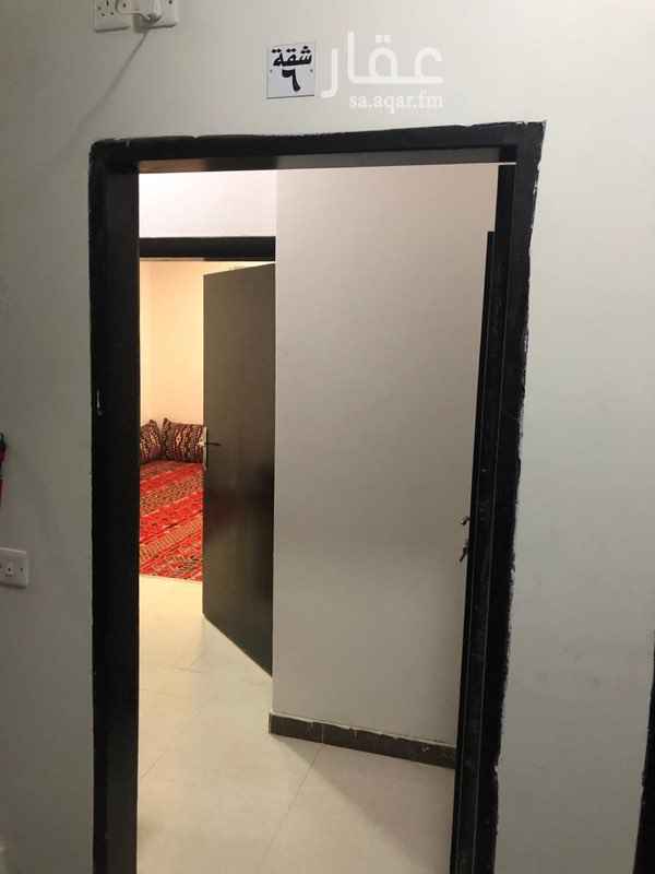 1752801 السلام عليكم شقه عزاب مؤثثه عباره عن غرفه كبيره ومطبخ خدمه ودورة مياه اجلكم الله
الاثاث جديد
الايجار شهري شامل كهرب وماء ...