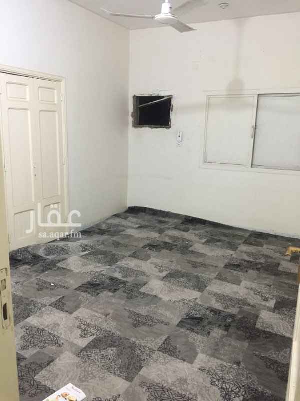 1395747 شقة ٤ غرف وصاله ودورتين مياة بحي الثغر ٥ ظهيرة شارع الجامعه التجاري وبالقرب من جميع الخدمات والمدارس والمكتبات وجامعه الملك عبدالعزيز ومقابل بنك الراجحي وكشري التحرير وخلف بيتزا بيون
مميزة الموقع قربة من الجامعه مول والجامعه بلازا بدوار الجامعه وسوق الجامعه الشعبي ومسجد الامير متعب ومسجد الاميرة حصه وطريق مكة القديم مقابل شركة عبداللطيف جميل تويوتا ك٥